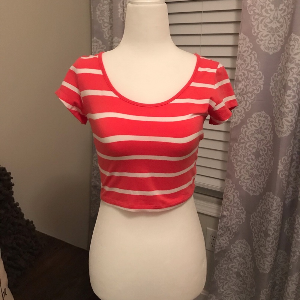 Stripped Crop Top 💕💕